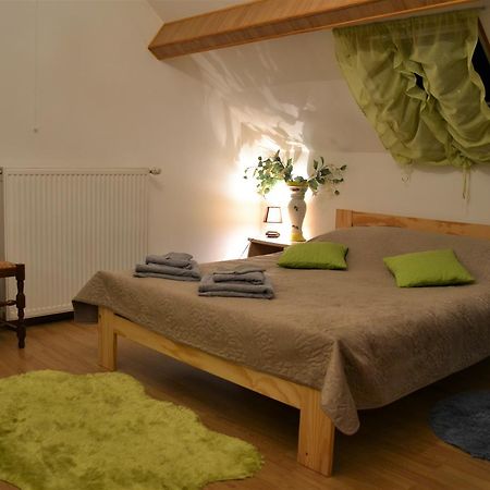 Chambre D'Hotes Lidia Autun Exterior photo